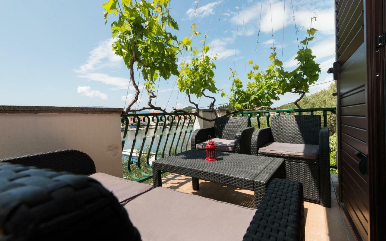 Apartments Azzurro Блаце Екстериор снимка