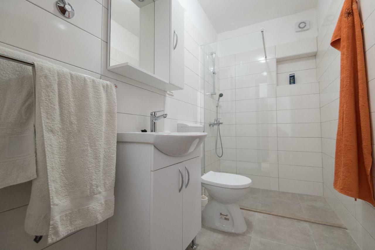 Apartments Azzurro Блаце Екстериор снимка